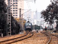 高铁速度演绎中国创新奇迹