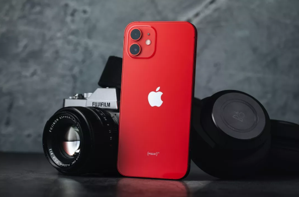 iPhone 12相机如何击败iPhone 11 Pro:超广角镜头对比