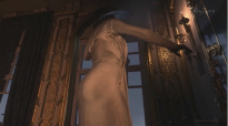 玩家破解《生化危机8》视角限制 观看夫人的日常
