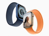Apple Watch Series 7手表拥有铝金属磁力快速充电器 45分钟电量达80%