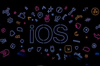 苹果iOS 15.2开发者预览版Beta4发布 iPhone13系列自动亮度问题修复