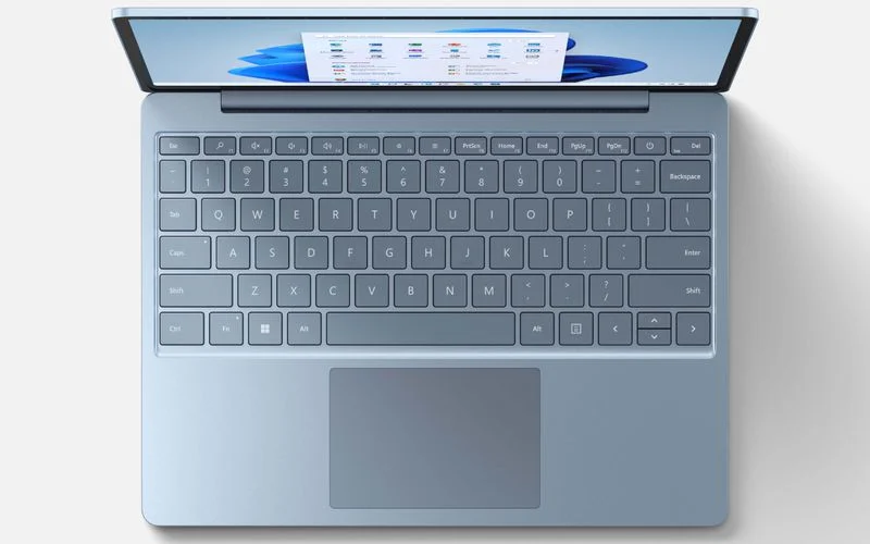微软发布低成本的Surface笔记本电脑 准备与新款MacBook Air竞争