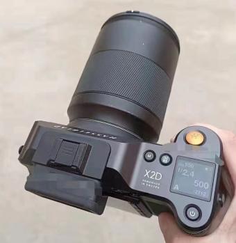 曝哈苏即将发布X2D中画幅相机：屏幕支持翻转 机身内置防抖系统