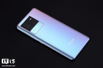iQOO Neo6 SE 手机新推出12GB+512GB 版本，预售价 2799 元