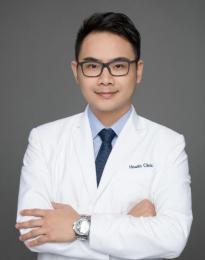 海斯郑峰医生：年龄不是限制牙齿矫正的理由