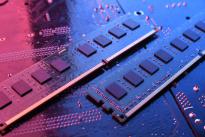 半导体存储器 DRAM 价格下跌， DDR4 8GB 产品 10 月环比下跌 10％