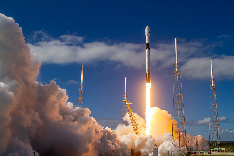 SpaceX今日成功发射 Galaxy 31 和 32 卫星，未来几个月进入到地球静止轨道