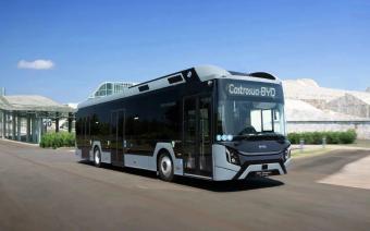 比亚迪与Castrosua 推出首款定制化 12 米纯电巴士