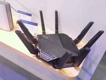 华硕最新RT-BE96U Wi-Fi 7 路由器展出：搭载双 10G 网口