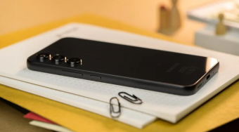 三星 Galaxy A55 引领革新：首款支持无缝系统更新的机型