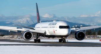 加拿大航空公司推迟即将对基础经济舱乘客的座位选择政策进行更改