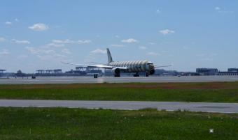 Condor的新空客A330neo在夏季高峰之前降落在波士顿